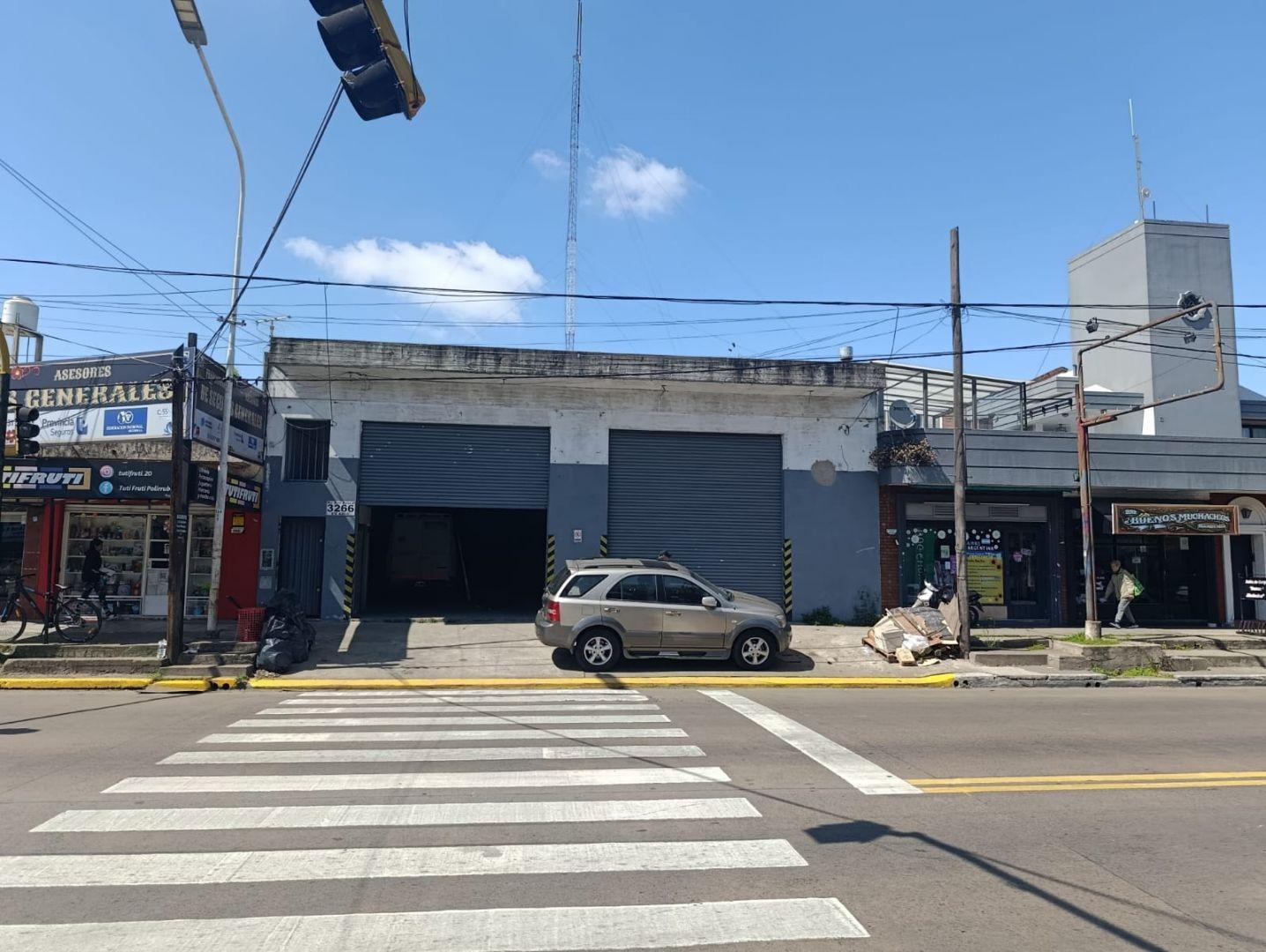 Foto de Galpon/Local 385mts S/Avenida Alquiler Moron V Luzuriaga, imagen 1