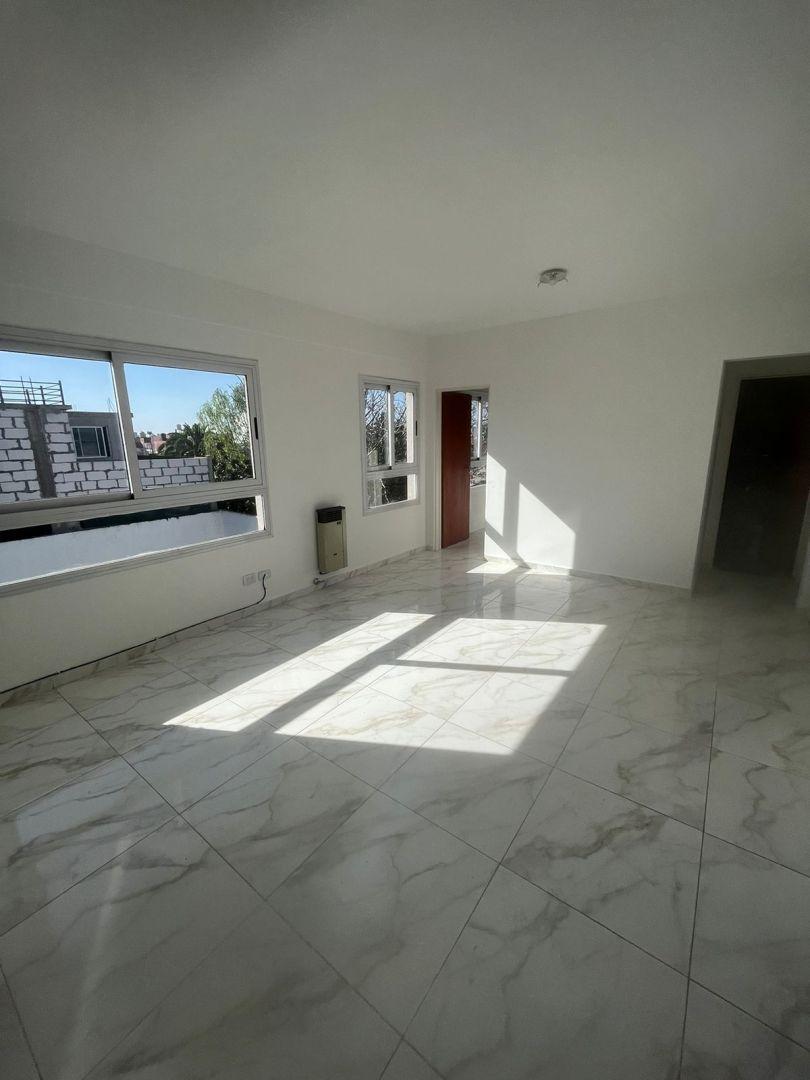 Foto de Departamento 2 amb Terraza Cochera Alquiler Ramos Mejia, imagen 2