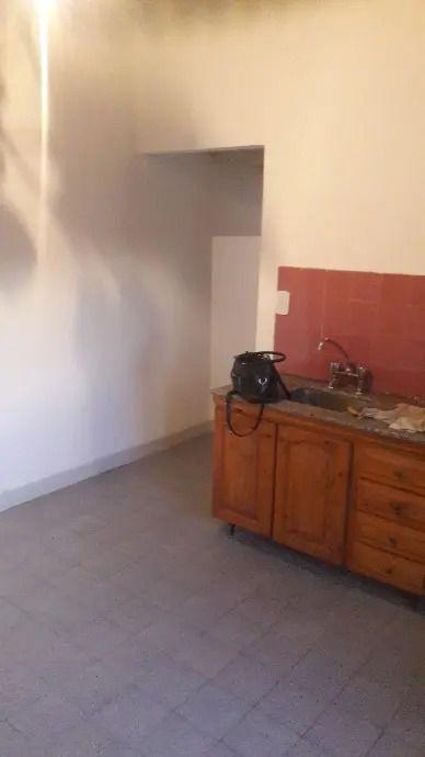 Foto de Galpon con 3 deptos Lote propio Venta Ramos Mejia, imagen 5