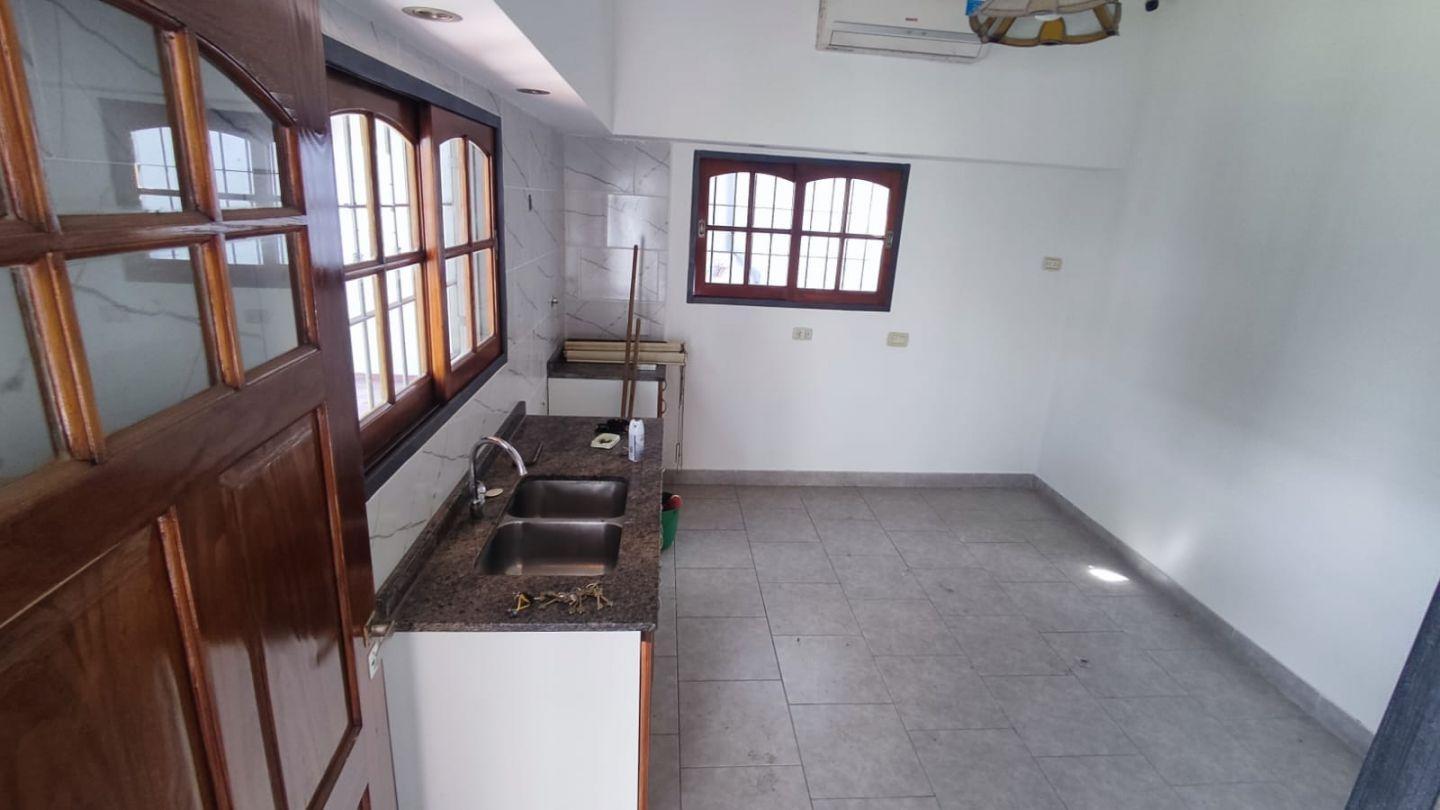 Foto de Chalet 3 amb Quincho Piscina Venta Ramos Mejia, imagen 1