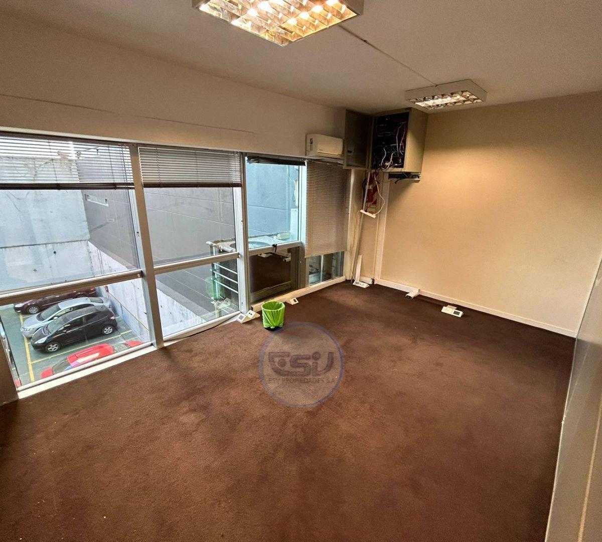 Venta Oficina Puerto Madero con Cochera 1