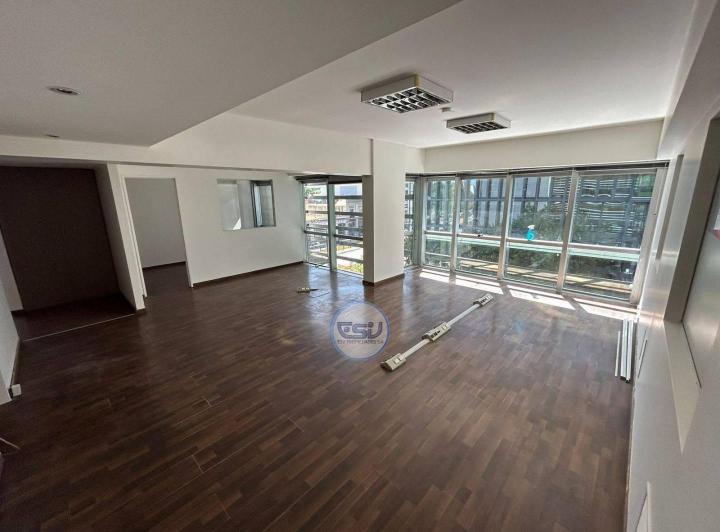 VENTA OFICINA PUERTO MADERO CON COCHERA 3