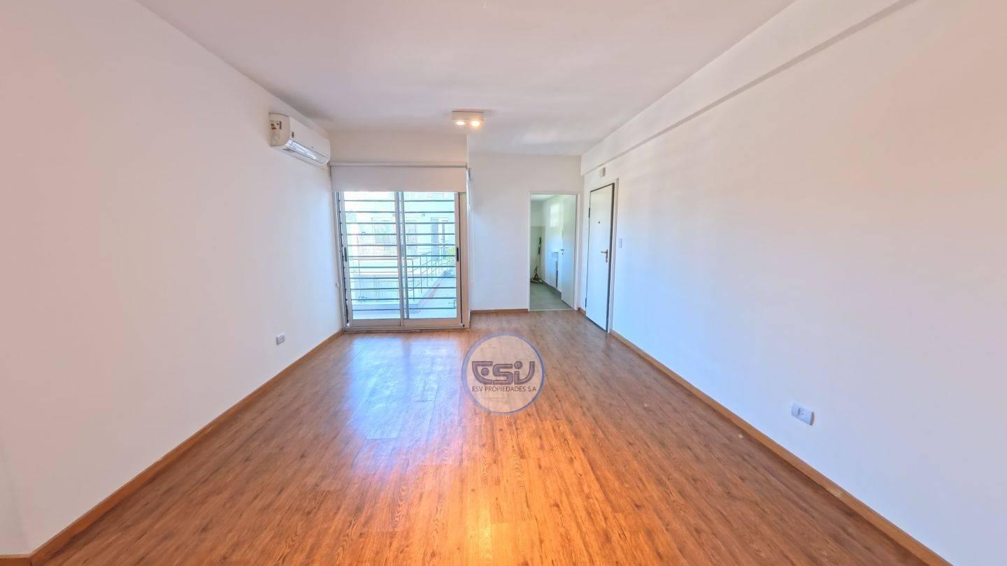 Foto de VENTA DEPARTAMENTO 2 AMB MONTE CASTRO APTO CREDITO, imagen 4