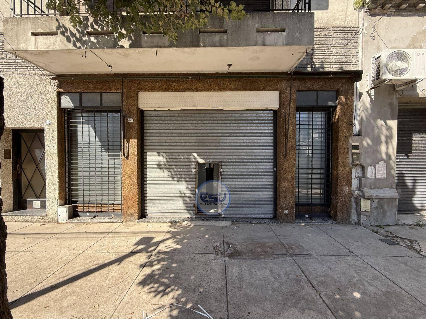 VENTA LOCAL COMERCIAL FLORES
