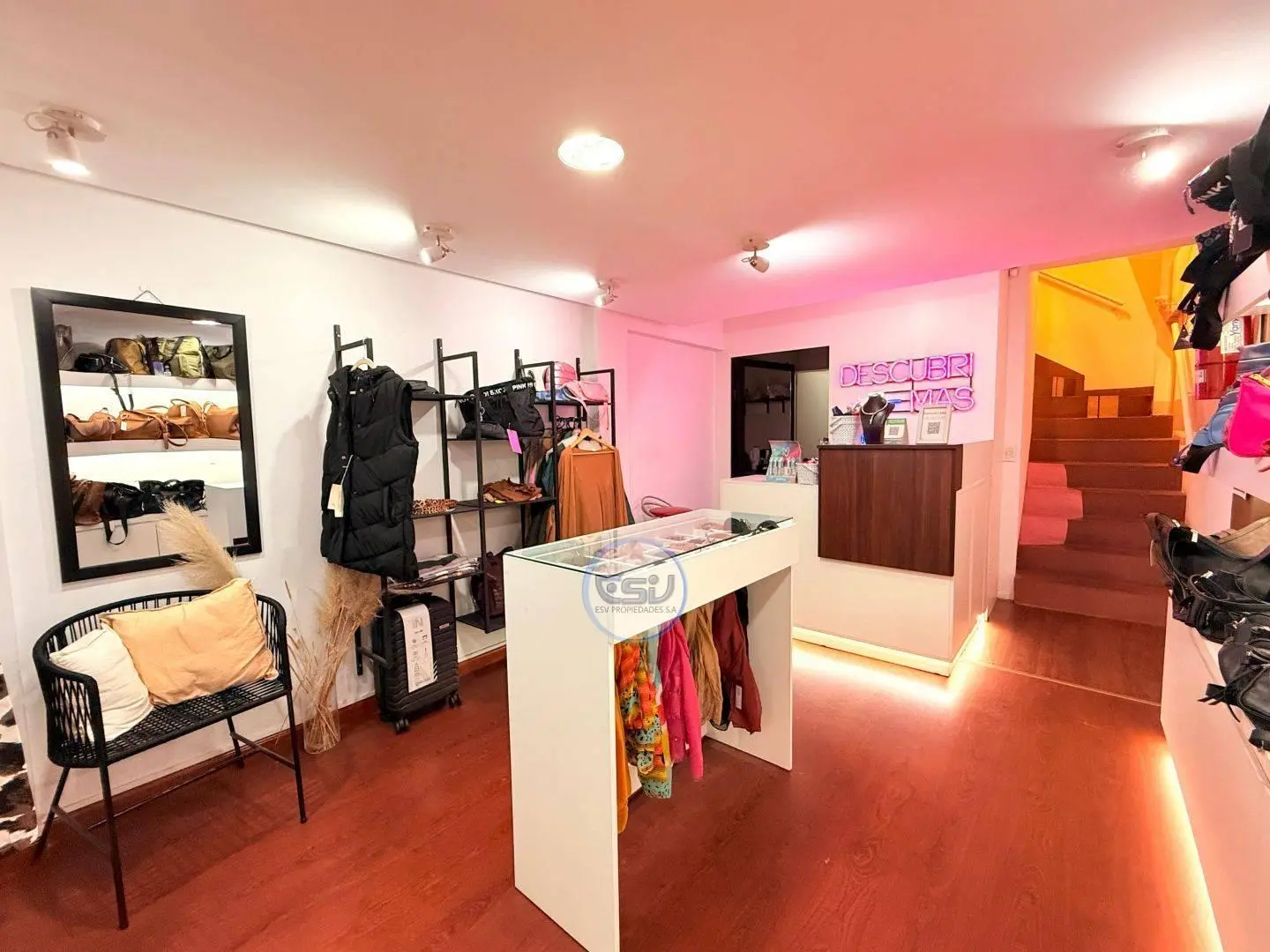 VENTA LOCAL COMERCIAL 3 DE FEBRERO CASEROS DOS PLANTAS CON RENTA 3