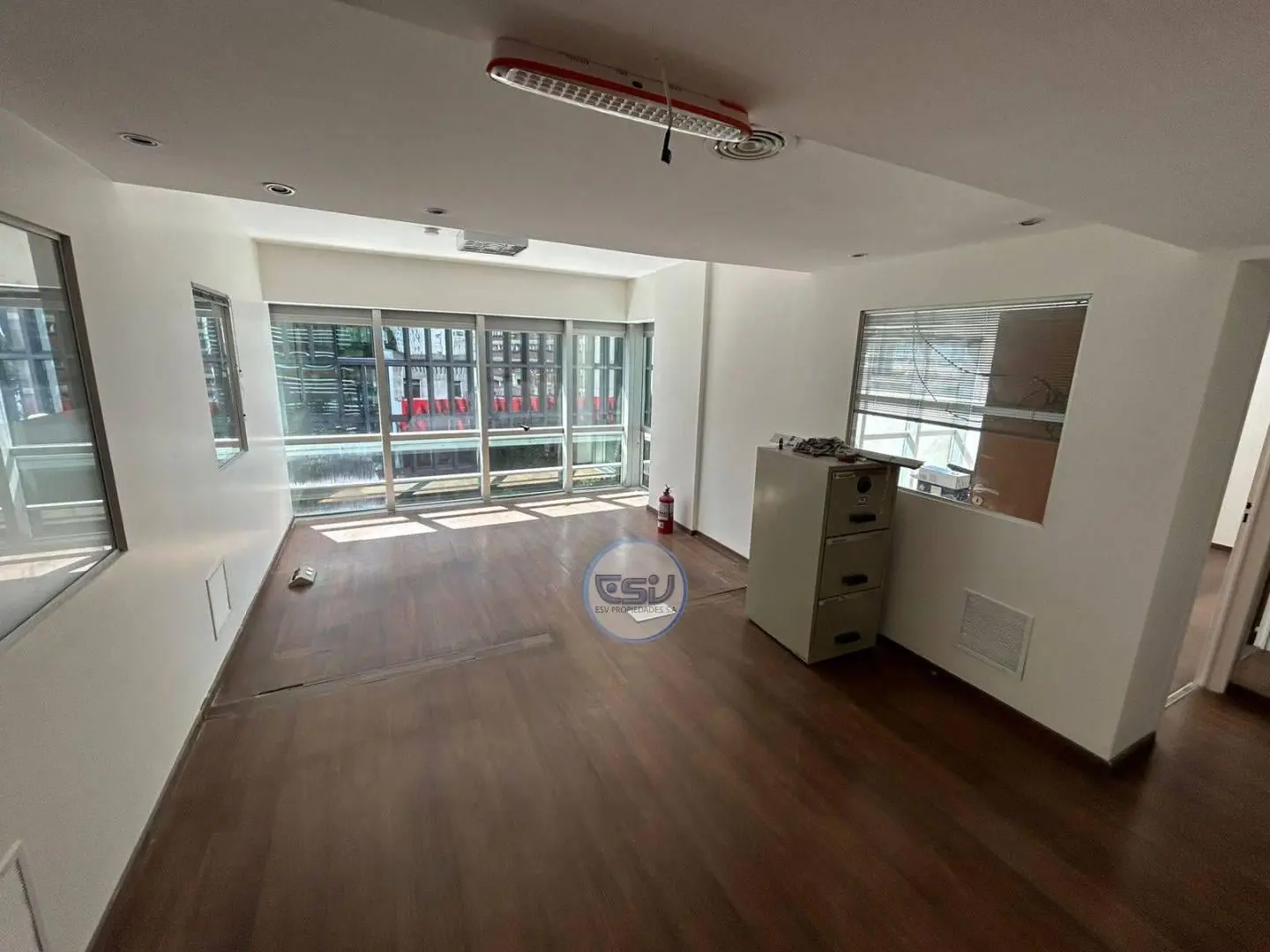 VENTA OFICINA PISO COMPLETO SAN TELMO DE 250 M2 CON COCHERA 3