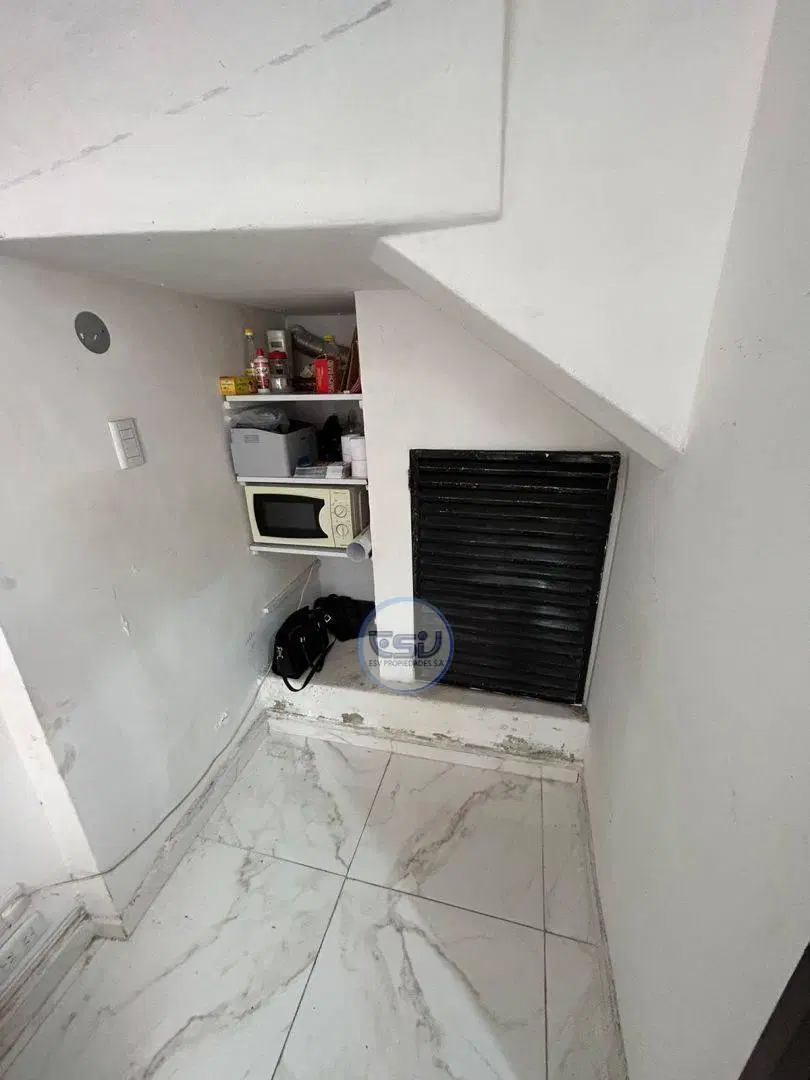 LOCAL COMERCIAL 1 PLANTA ZONA  AV AVELLANEDA FLORES 2