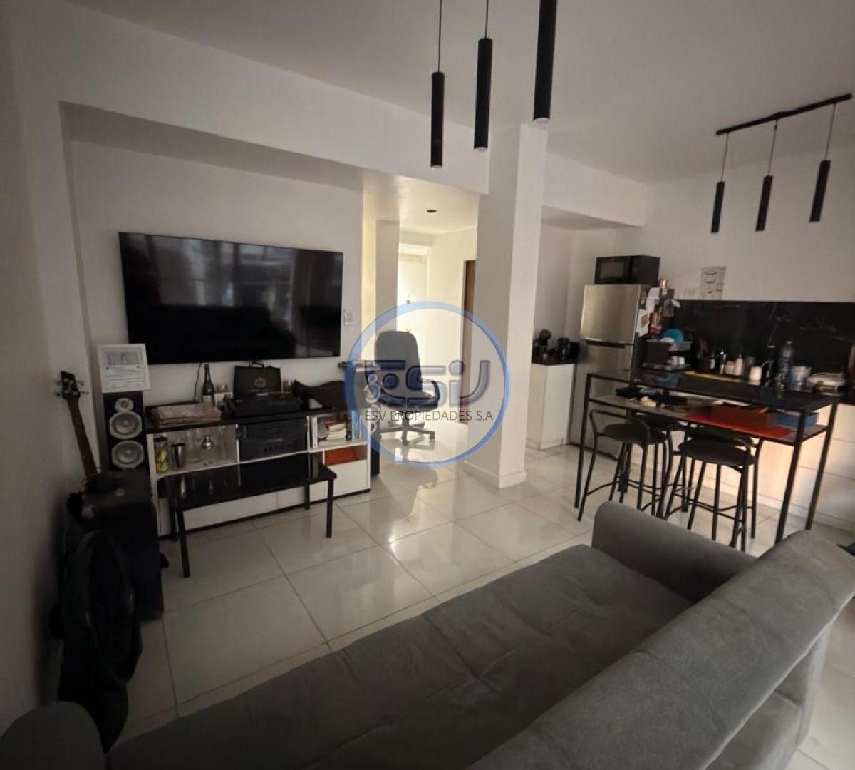 Foto de Venta Departamento 3 ambientes frente balcon corrido a 1 cuadra de la, imagen 4