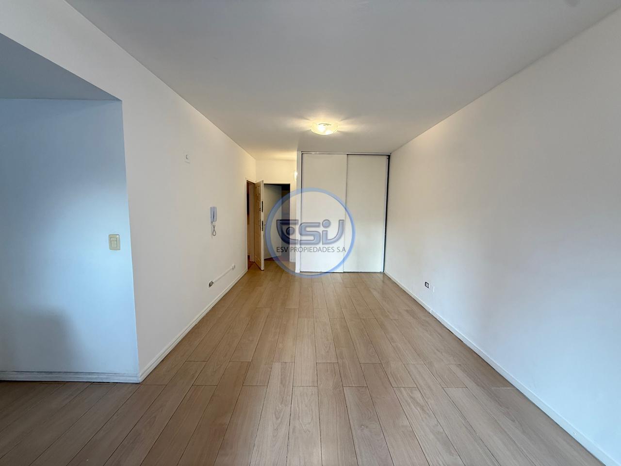 Foto de Alquiler departamento 2 ambientes con balcón, Monserrat Capital Federal, imagen 3