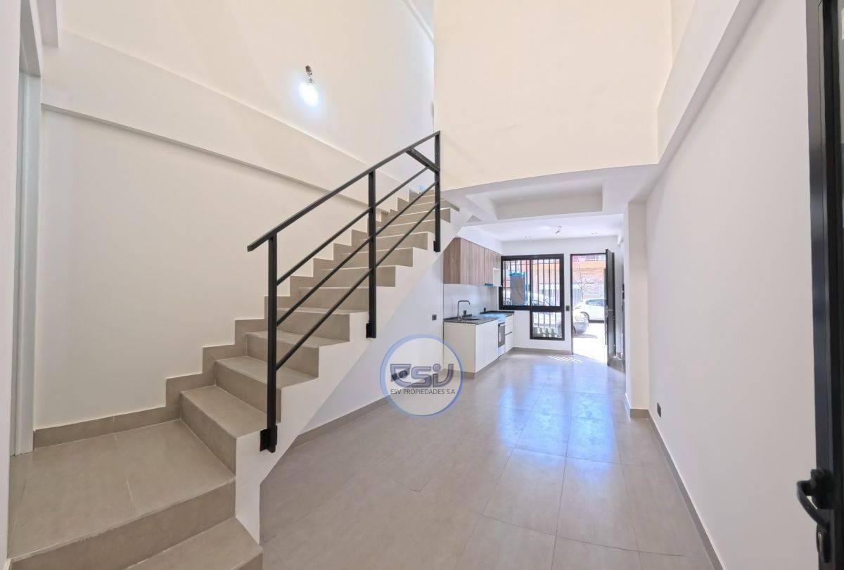 Foto de Venta Ph a estrenar-entrada independiente-sin expensas Villa Luro., imagen 1