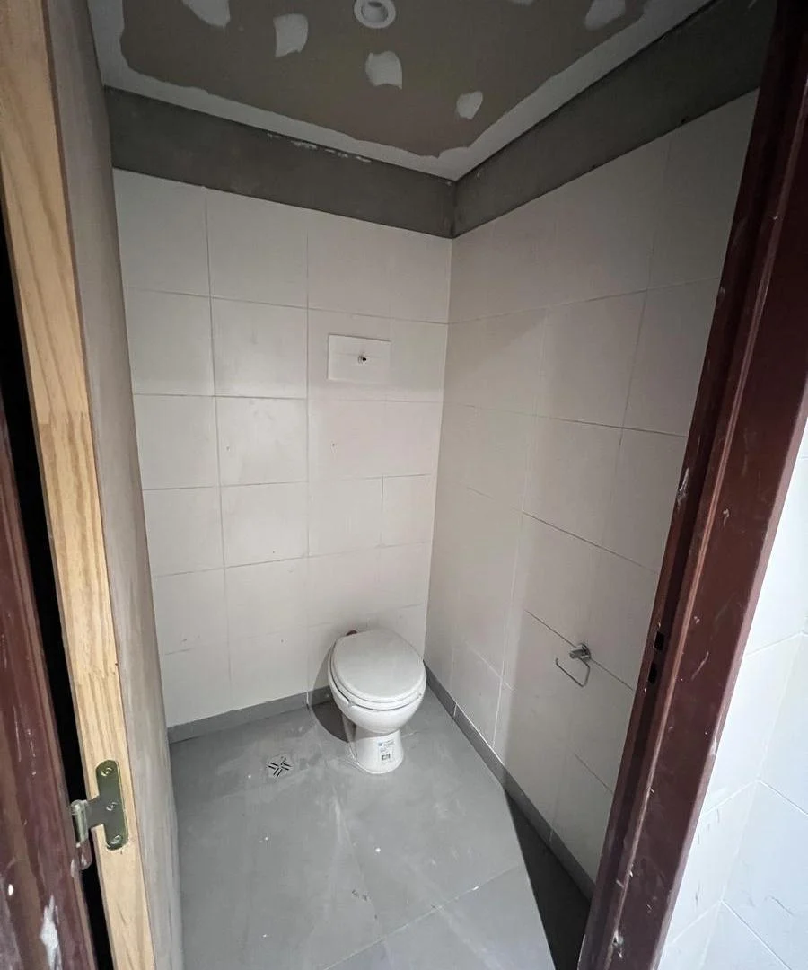 Foto de Local cerca de importante esquina - Apto varios destinos !, imagen 3
