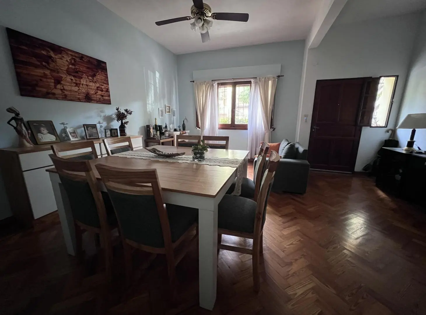 Venta - Casa 6 ambientes sobre lote propio, con patio, pileta y quincho al fondo - Flores 4