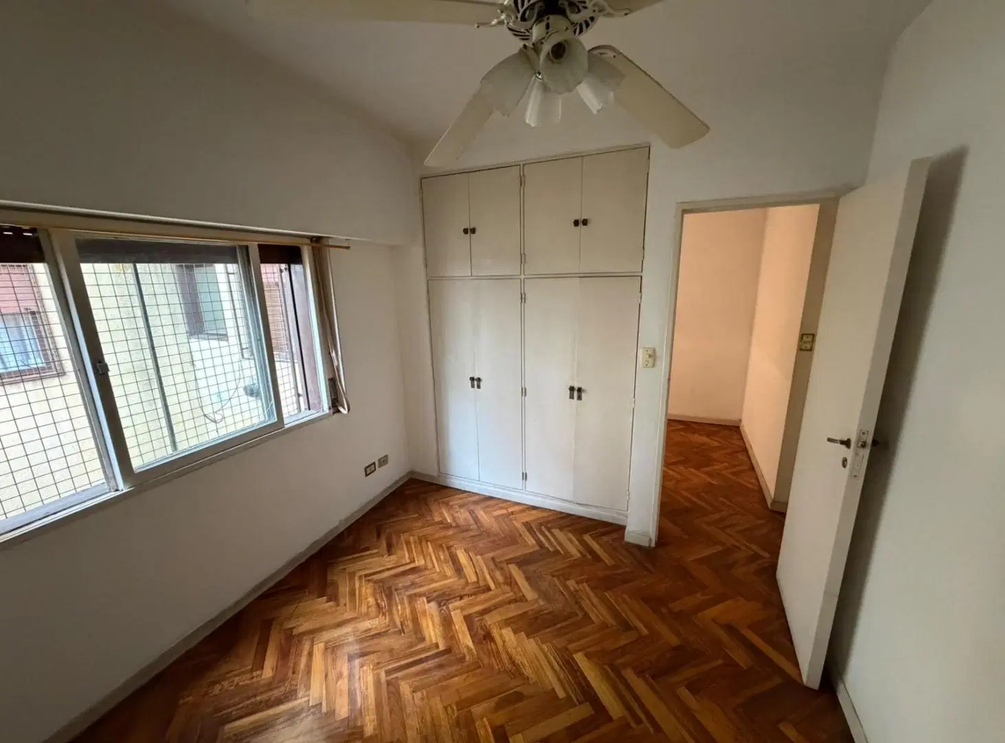 2 AMBIENTES EN ALQUILER - CORRIENTES 4200 3