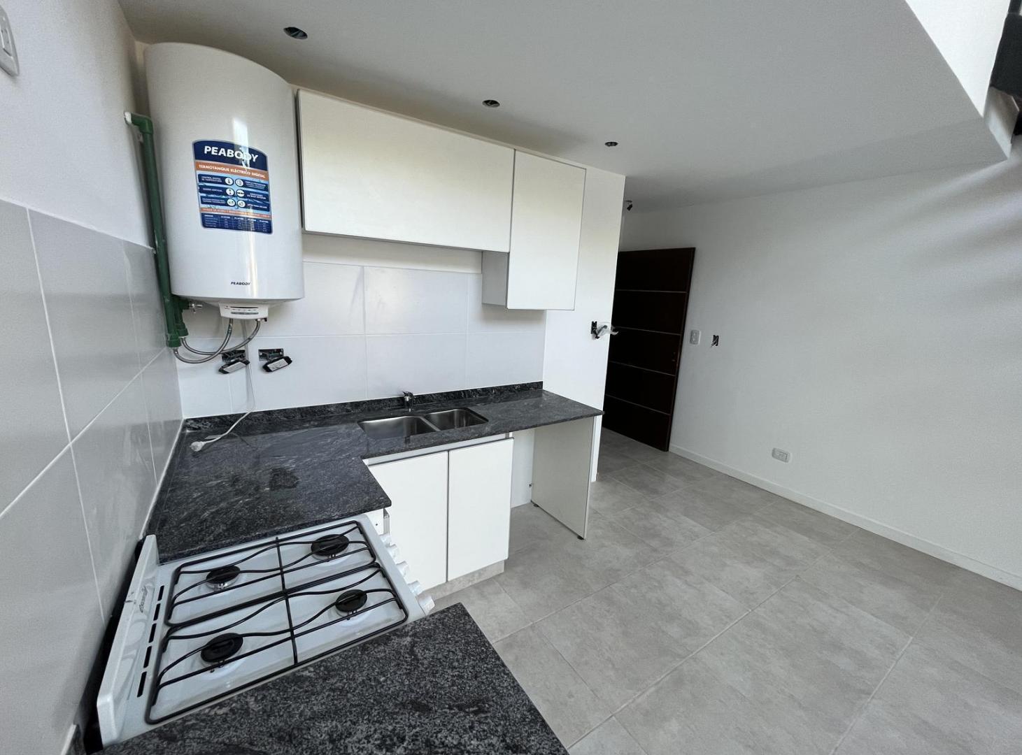 Foto de PH en venta en Villa Del Parque - Primer piso por escalera - Sin expensas !, imagen 4