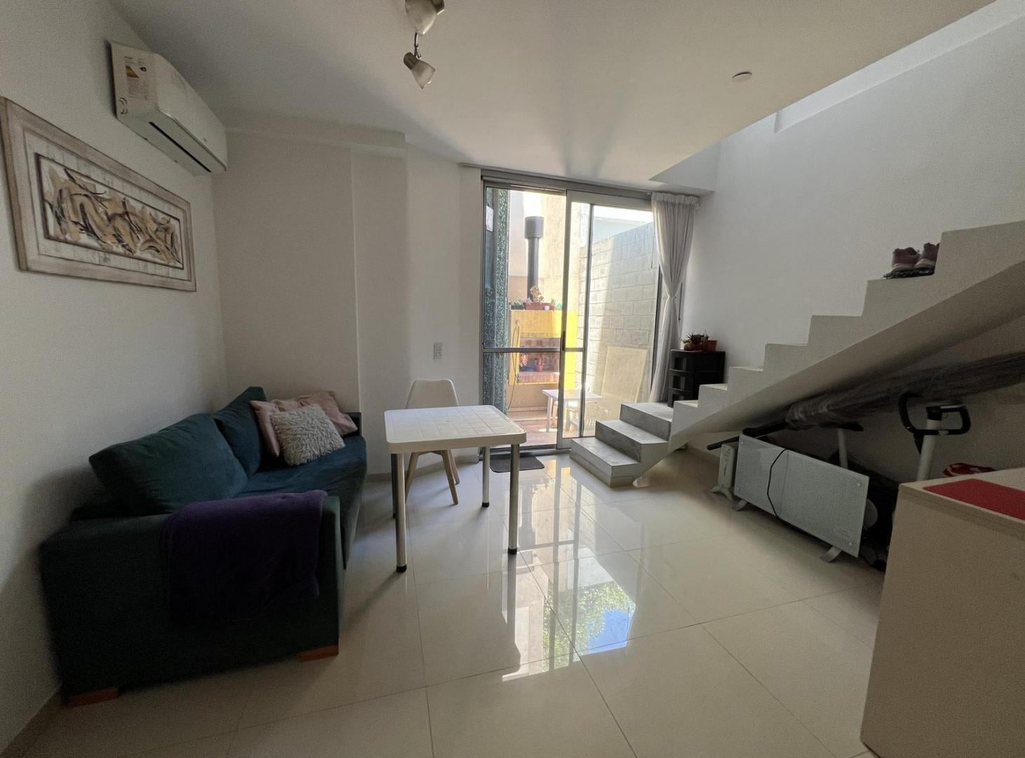 Foto de Venta Departamento 2 ambientes con patio y parrilla propia, imagen 2