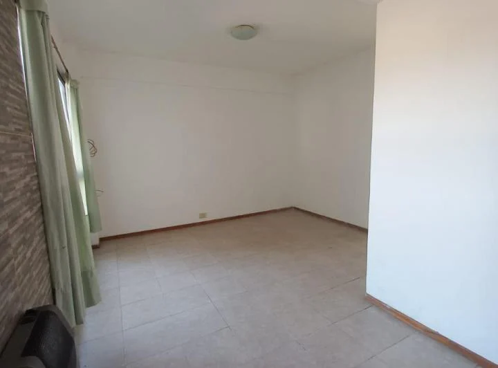 Departamento de 2 ambientes en Alquiler en Villa Ballester  3
