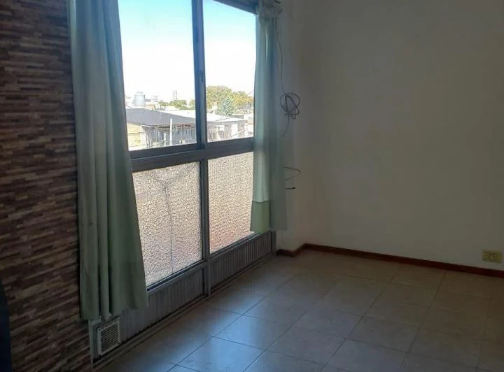 Departamento de 2 ambientes en Alquiler en Villa Ballester  5