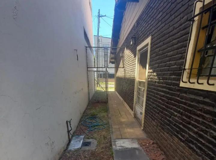 Casa de 3 ambientes en Venta en Carapachay  3