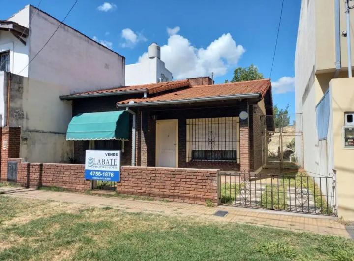Casa de 3 ambientes en Venta en Carapachay  1