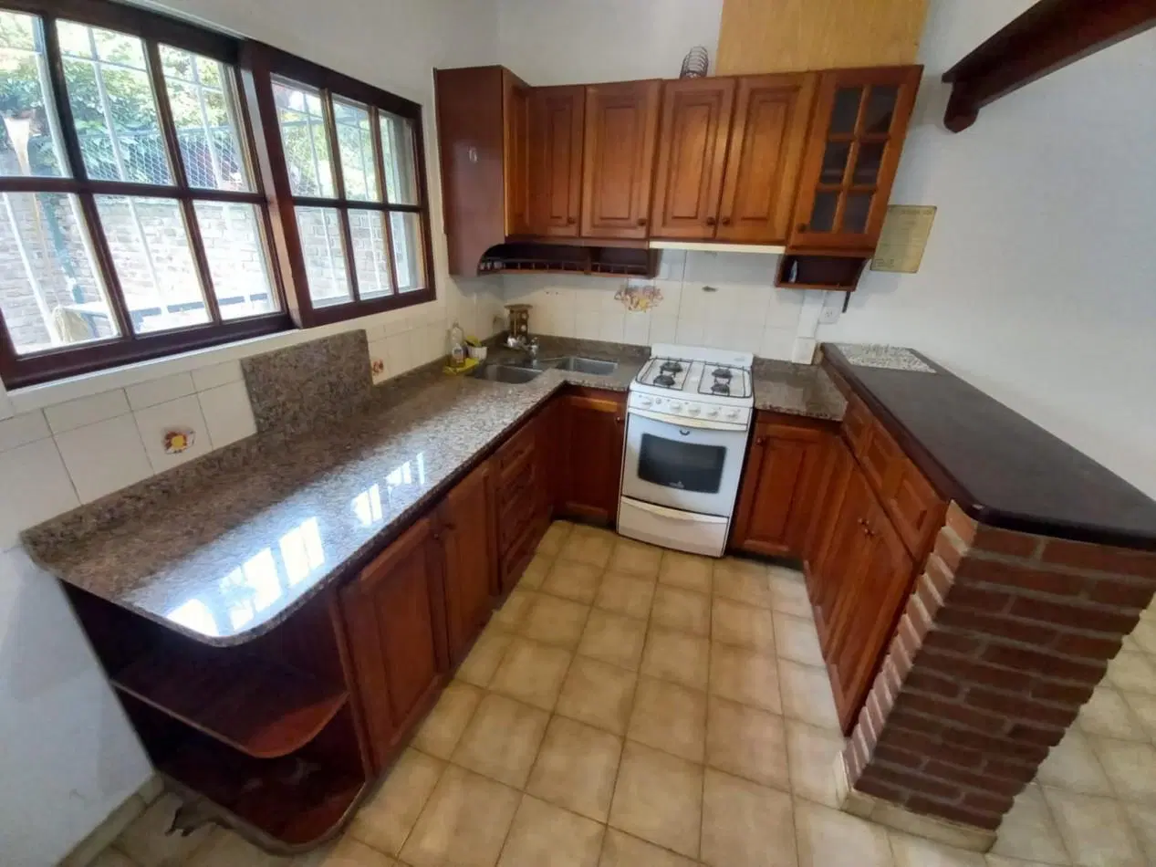 Duplex de 4 ambientes en Alquiler en Carapachay 2