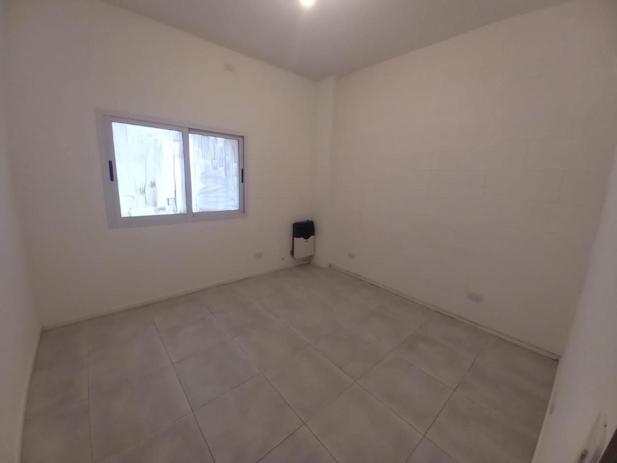 Foto de PH de 3 ambientes en Venta en Carapachay, imagen 2