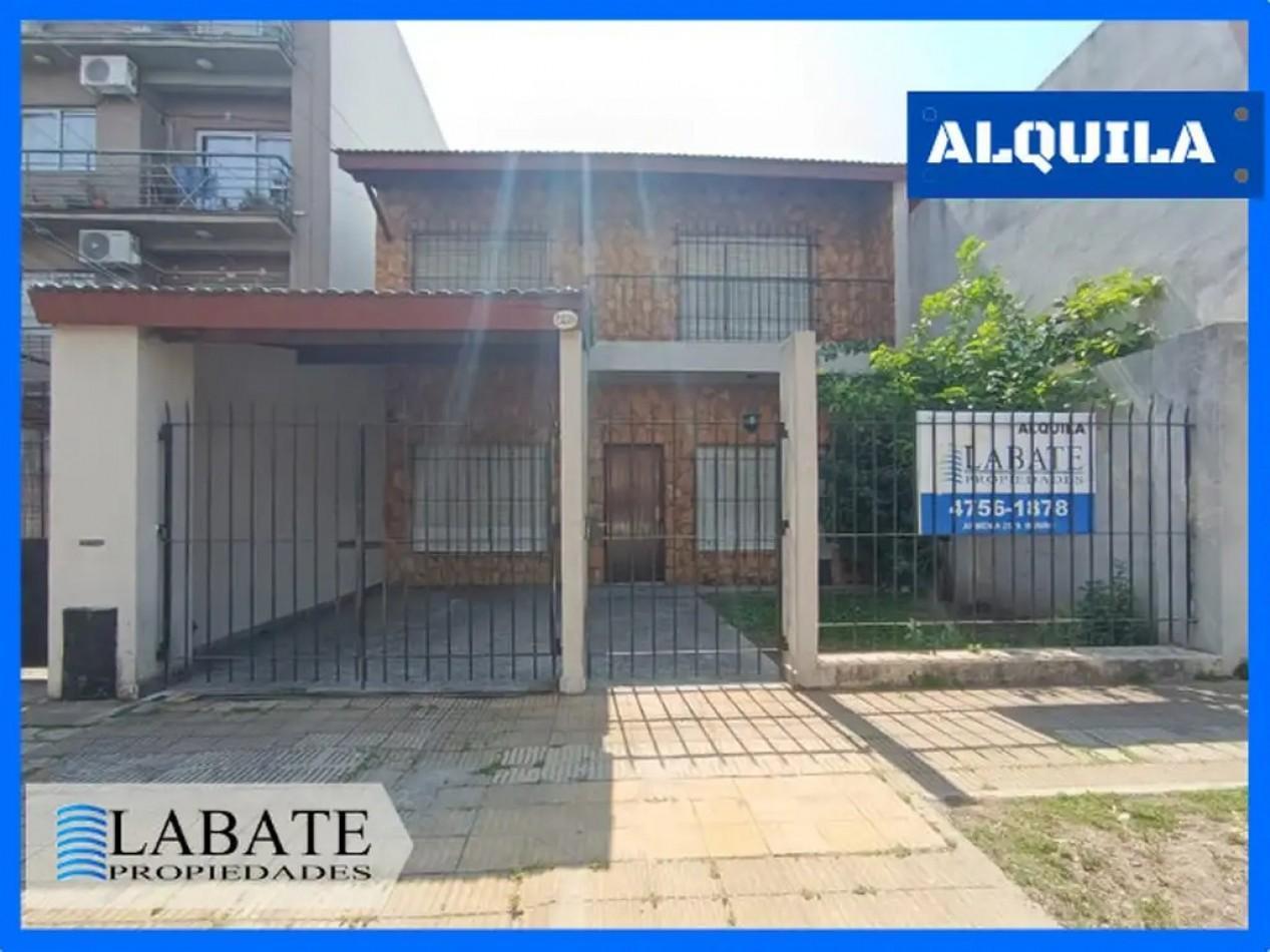 Foto de PH de 3 ambientes en Alquiler en Munro, imagen 1
