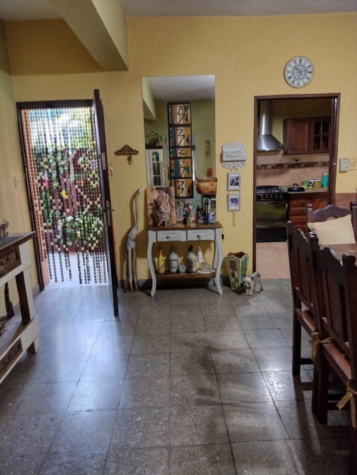 Foto de PH 3 ambientes en Venta en Munro, imagen 1
