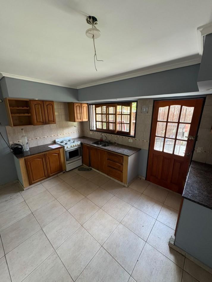 Foto de Triplex en alquiler de 4 ambientes en Carapachay, imagen 4