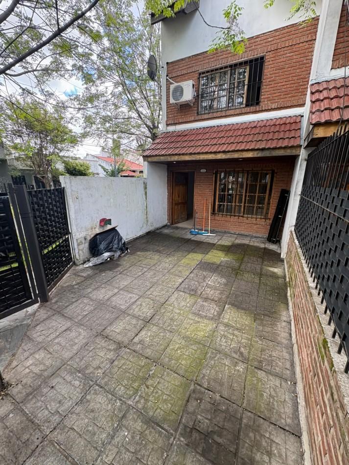 Foto de Triplex en alquiler de 4 ambientes en Carapachay, imagen 1