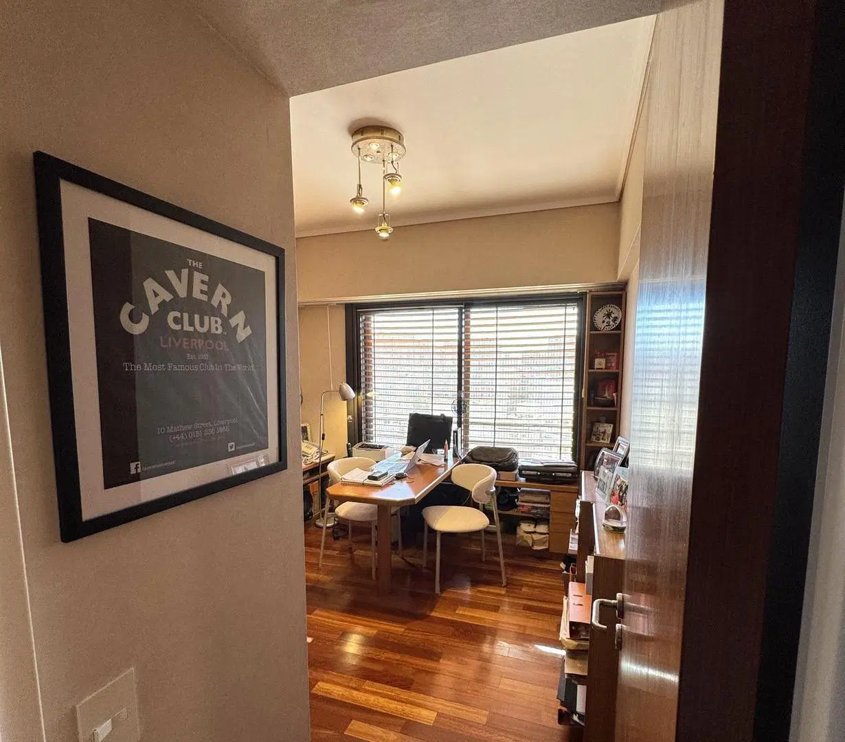 Venta semipiso con dependencias, doble cochera. Seguridad 2hs 5