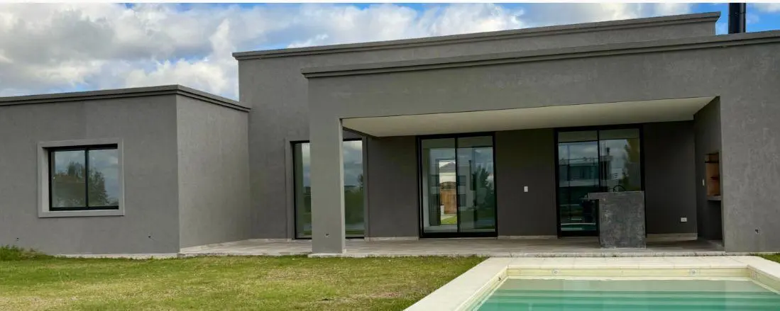HB vende casa al agua en una planta en san matias 1