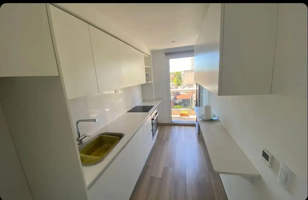 VENTA CON RENTA | 3 AMBIENTES CON COCHERA EN YRIGOYEN BOULEVARD - VICENTE LÓPEZ. 2