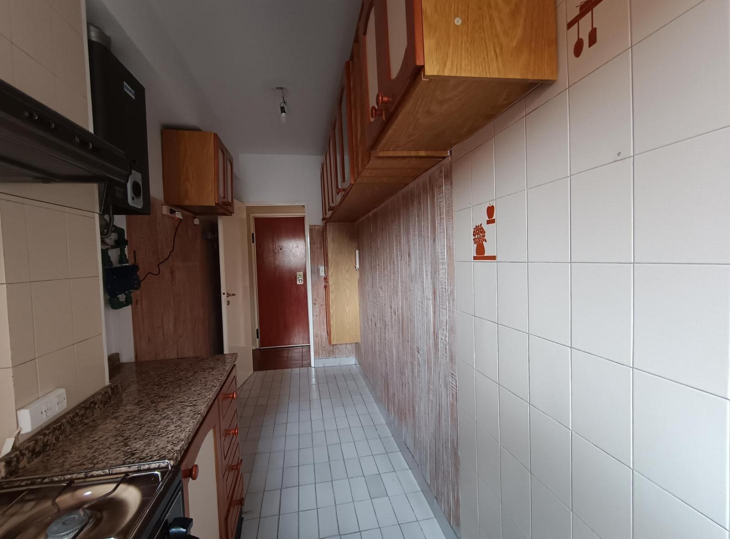 Foto de 2 AMBIENTES CON BALCÓN CORRIDO | APTO PROFESIONAL | OLIVOS., imagen 4
