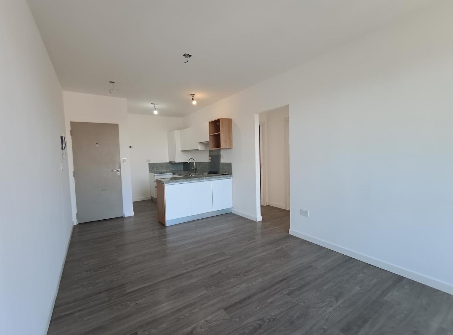 Foto de DEPARTAMENTO 3 AMBIENTES CON COCHERA EN ALQUILER – LOS FRESNOS |, imagen 4