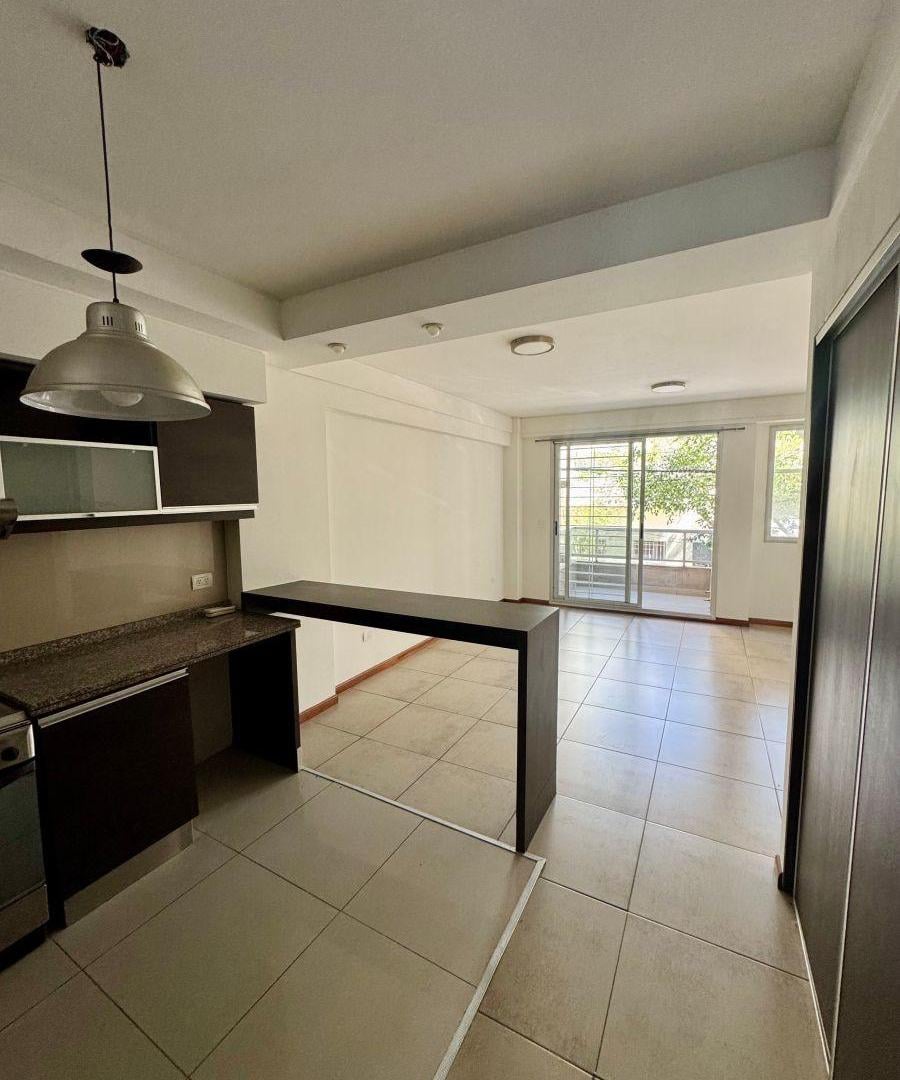 Foto de SEMIPISO 2 AMBIENTES EN CABALLITO! EXCELENTE UBICACIÓN!, imagen 2
