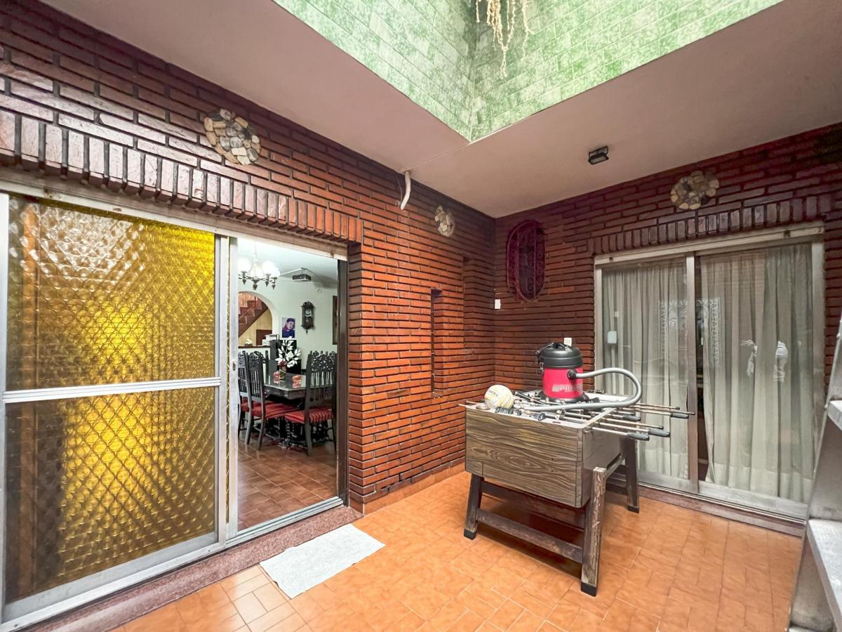 Excelente Casa 4 Ambientes, Fondo, Piscina, Patio, terraza, Lote de 8,66 X 51 2