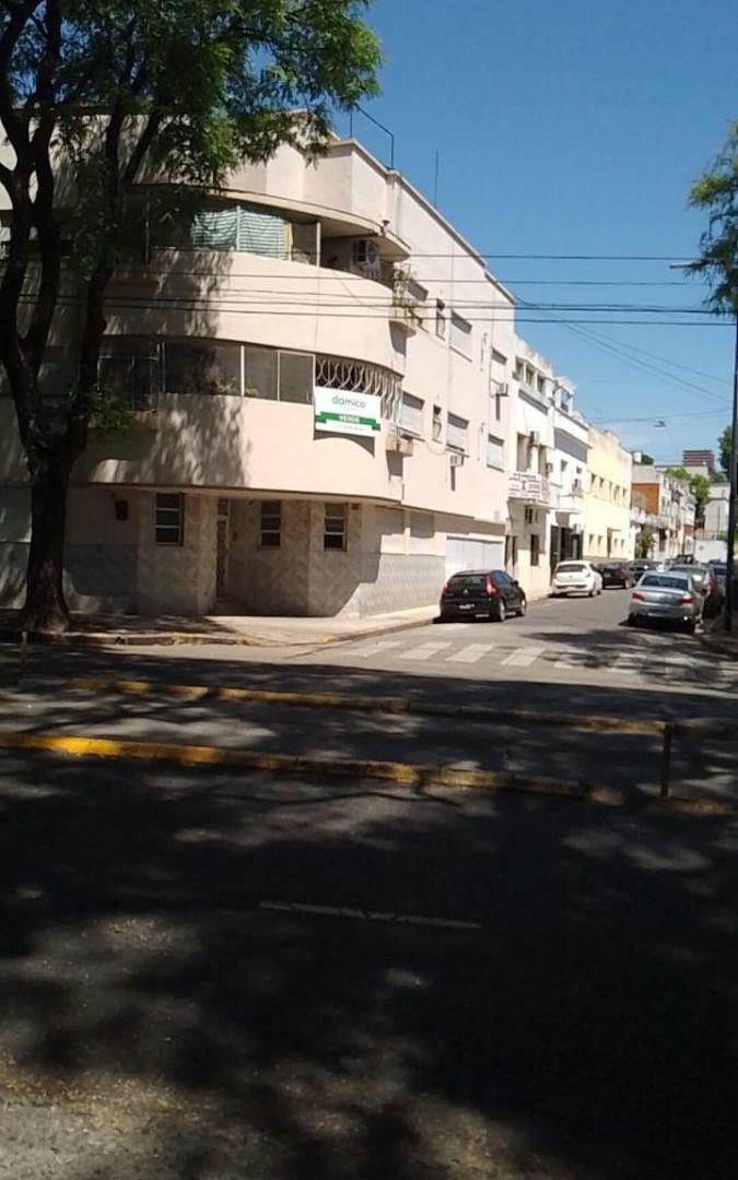 3 AMBIENTES CON GARAGE ( PRIVADO) 50 METROS / LUMINOSO