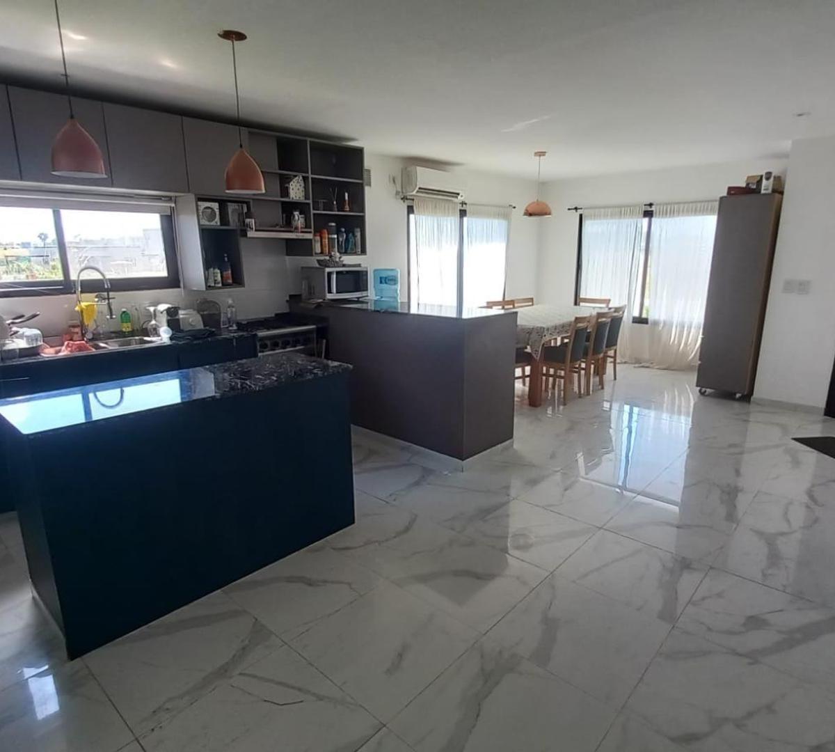 Foto de Casa 4 ambientes en venta en Barrio Privado San Sebastián, imagen 2