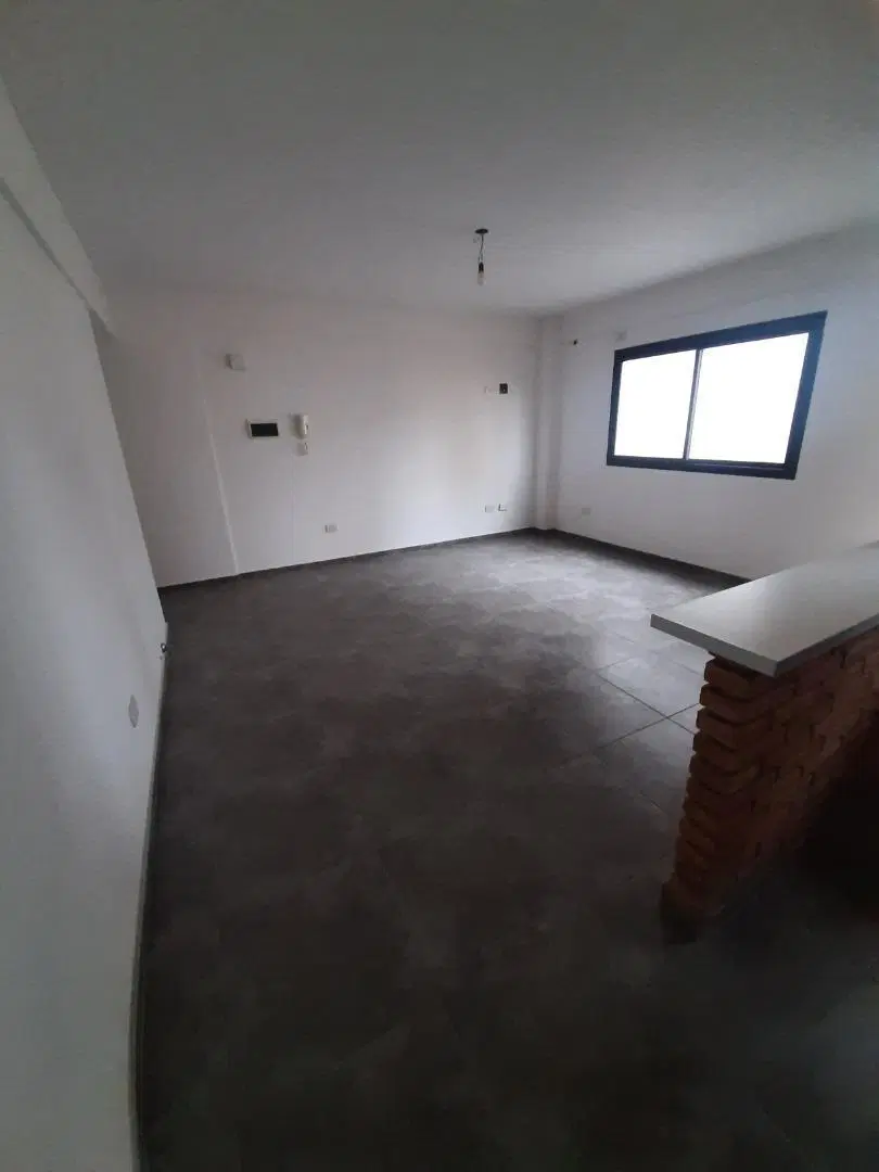 Departamento 2 ambientes en alquiler en Lomas del Mirador 4