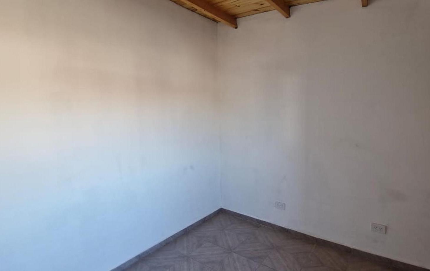 Foto de Departamento 2 ambientes en 2°piso en alquiler en San Justo, imagen 3