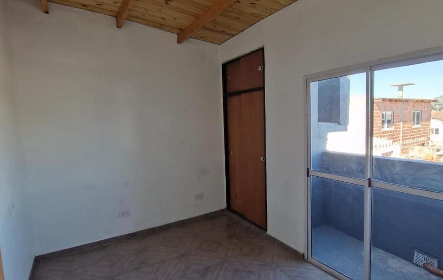 Foto de Departamento 2 ambientes en 2°piso en alquiler en San Justo, imagen 2