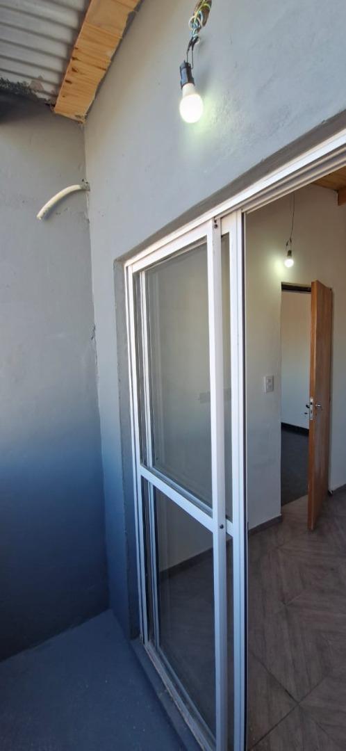 Foto de Departamento 2 ambientes en 2°piso en alquiler en San Justo, imagen 5