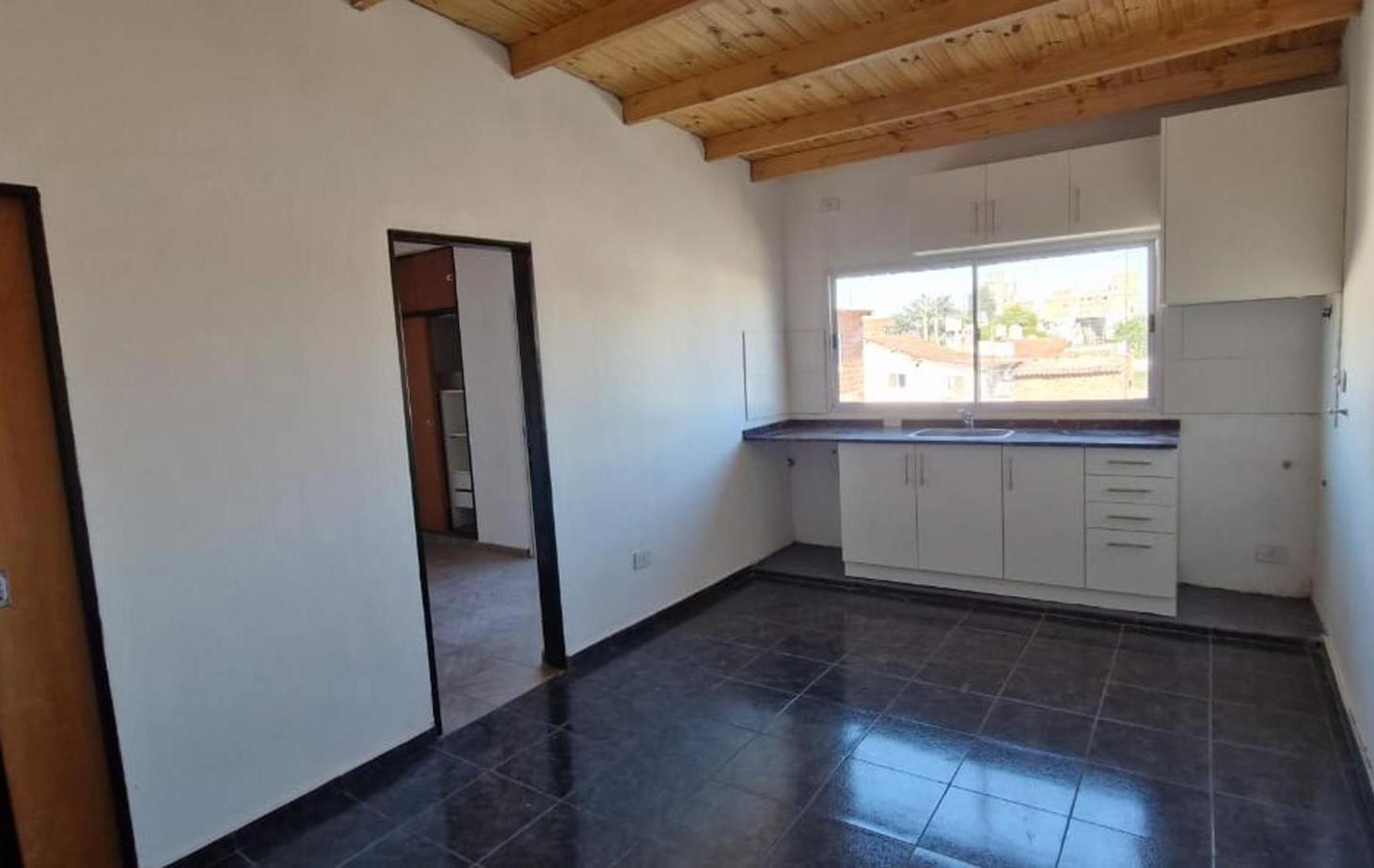 Foto de Departamento 2 ambientes en 2°piso en alquiler en San Justo, imagen 4