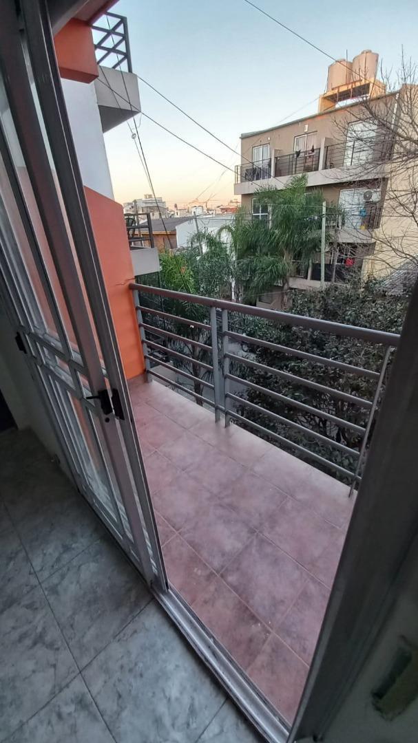 Foto de Alquiler PH 2 ambientes · Lomas del Mirador, imagen 5