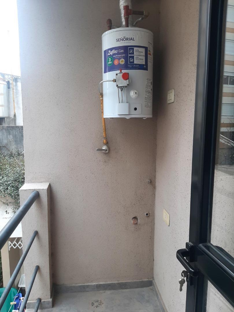 Foto de Departamento 2 ambientes en alquiler en Lomas del Mirador, imagen 2