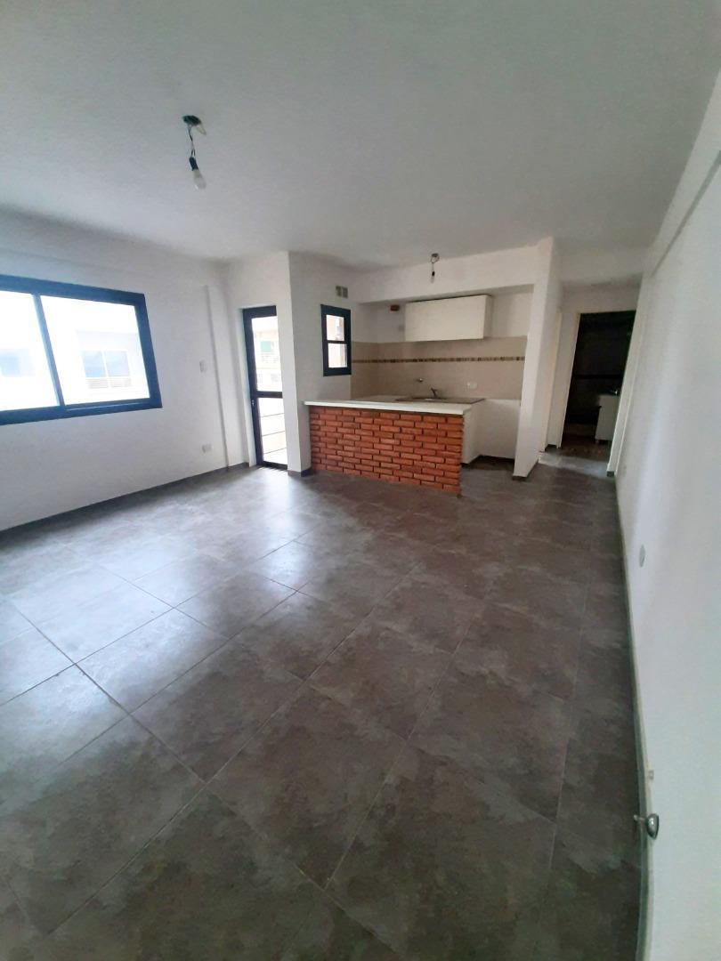 Foto de Departamento 2 ambientes en alquiler en Lomas del Mirador, imagen 1
