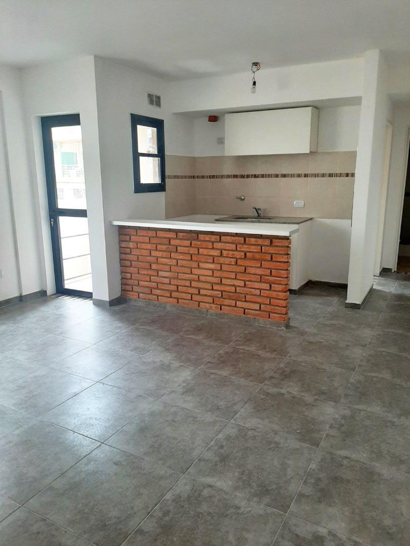 Foto de Departamento 2 ambientes en alquiler en Lomas del Mirador, imagen 3
