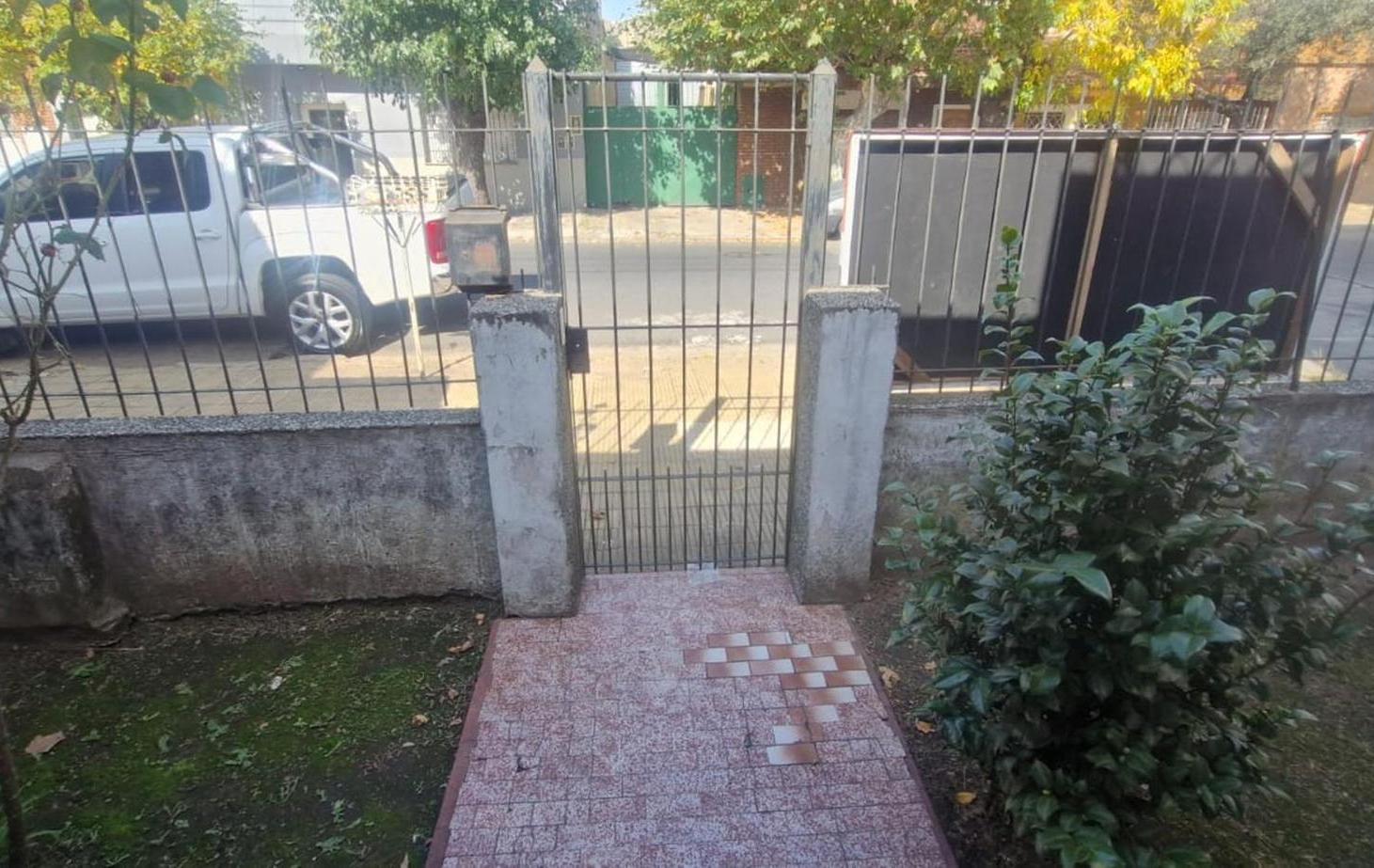 Foto de Casa a reciclar · Lote 10x30 · venta en San Justo, imagen 4