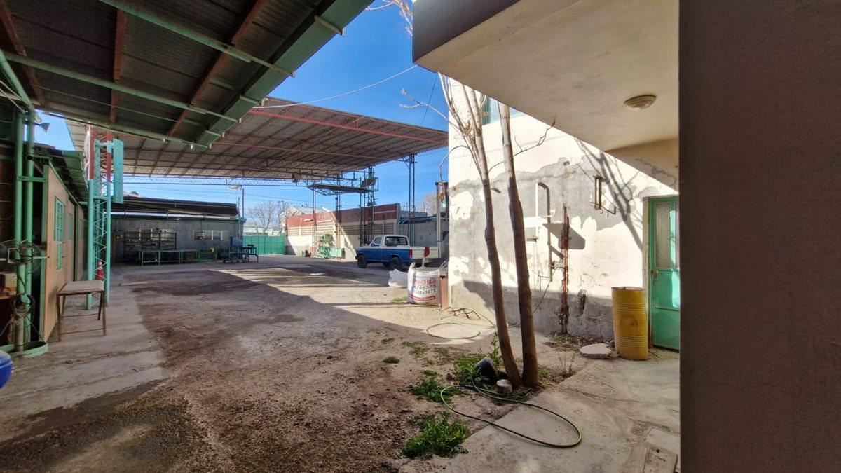 Venta Gaplón/depósito con Casa, Cipolletti 5