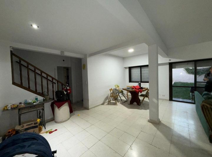CASA EN VENTA EN CIPOLLETTI 1